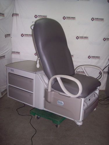 Brewer Access 6000 High-Low Exam Table