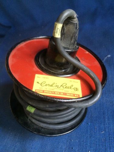 Vintage 25 foot Cord-n-Reel Racine Specialty Co 7 Amp #18