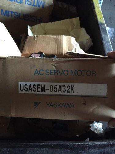Yaskawa AC Servo motor USASEM-05A32 462W cnc router