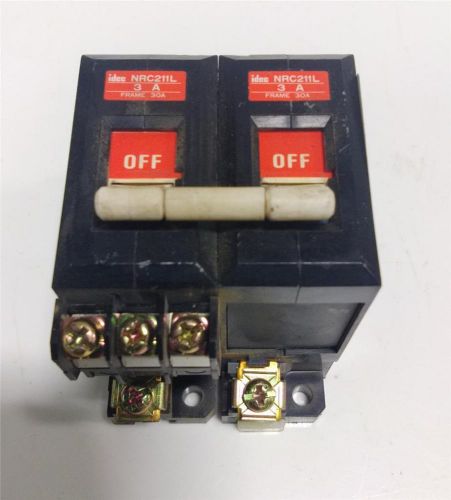 IDEC IZUMI 3A FRAME 30A CIRCUIT BREAKER NRC211L LOT OF 2