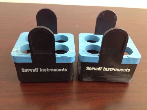 Lot of 2 Sorvall DuPont Instruments Buckets 750g #00830 Inserts