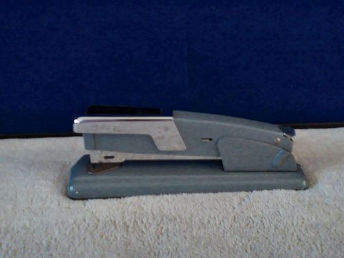 Vintage arrow 210 stapler green chrome mid century modern, excellent condition for sale