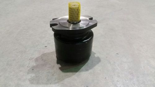 Parker 110A-036-AS-0 F Hydraulic Motor 3.6 CU In./Rev 1&#034; Shaft, 2500 PSI. NEW