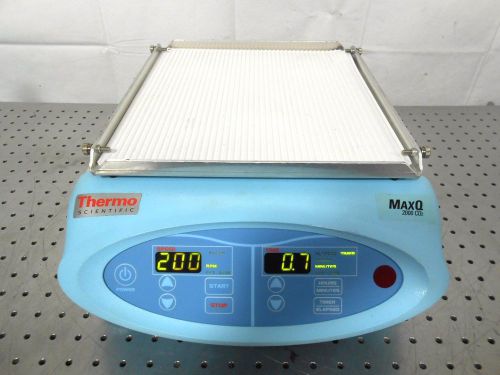 H128500 Thermo Scientific MaxQ 2000 CO2 Shaker SHKE2000CO2
