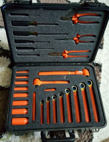 Cementex 29 piece Deluxe maintenance insulated tool kit for electrical use
