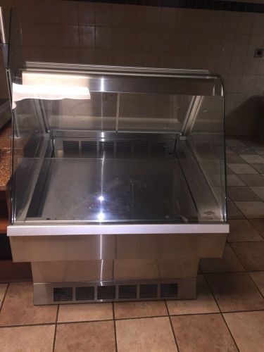 federal brand refrigerated deli/pastry case, european style w curved glass