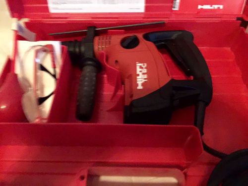 HILTI TE 6 C Rotary Hammer Drill with NEW HILTI TE 6 DRS Dust Removal System