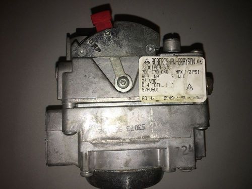 Robertshaw 7200iper-s7c electric ignition gas valve 7d1-e7b-046 used valve only for sale