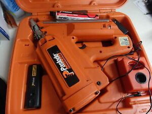 PASLODE 900420 30 DEGREE FRAMING NAILER WITH 1 BATTERY