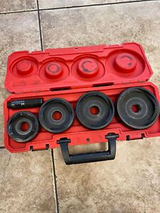 Milwaukee 49-16-2695 2-1/2&#034; to 4&#034; Knockout Set