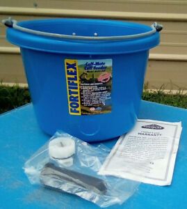 Fortiflex 8 quart blue Calf-mate, calf feeder w/nipple &amp; can go over fence