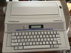 Smith Corona WordSmith 250 Display, Correcting Typewriter and Book