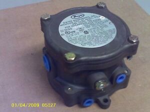 DWYER 1950-0-2F EXPLOSION PROOF PRESSURE SWITCH