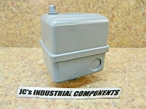Square D  9013GSG2J21  pressure switch