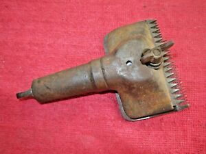 ANTIQUE VINTAGE CHICAGO FLEXIBLE SHAFT Co. No.99 SHEEP SHEARS CLIPPERS HEAD TOOL