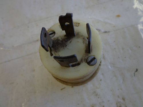 BRYANT NYLON ELECTRICAL CORD WIRE PLUG END MALE     USED