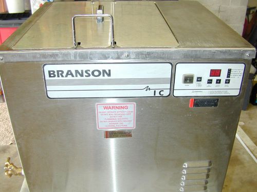 Branson Integrated Ultrasonic Cleaner 21 Gallon CPN-908-024 Model  IC1620-40-18
