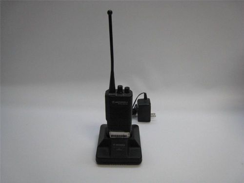 Motorola Radius GP300 Portable Handheld UHF Radio &amp; HTN9042A Rapid Rate Charger