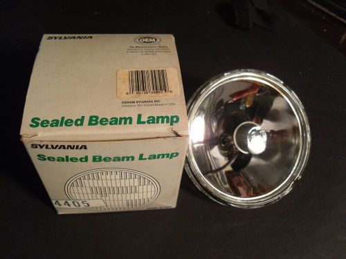 Sylvania 4405 12V- 30W Sealed Beam Lamp NEW 1pc.