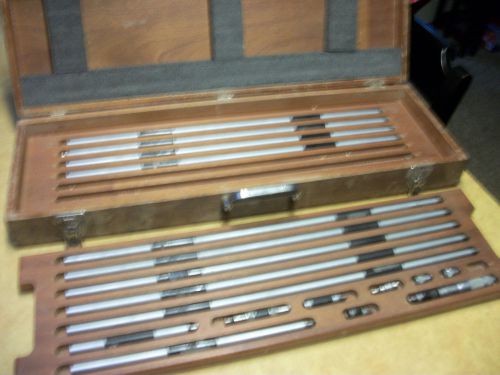 BROWN &amp; SHARPE USA LONG REACH INSIDE MICROMETER SET WITH WOOD BOX SEE