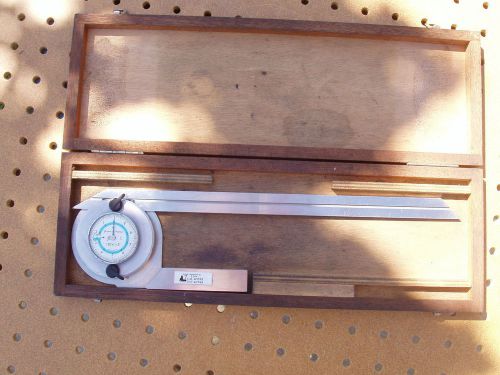 BROWN &amp; SHARPE 497 SWISS MADE PROTRACTOR GOOD CONDITION + BOX