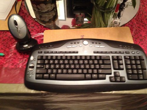 LOGITECH SLIM Y-RR54-RT7R33  CORDLESS  KEYBOARD and MOUSE Bundle