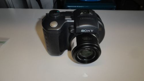 M2:  Sony Mavica MVC-CD500 5.0 MP Digital Camera - Black