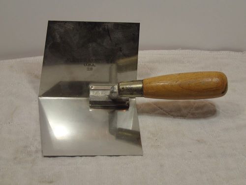 Marshalltown 4&#034;&#034; x 5&#034;&#034; inside corner trowel - 23 for sale