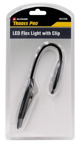 Trades Pro Flexible Mini Worklight With Batteries