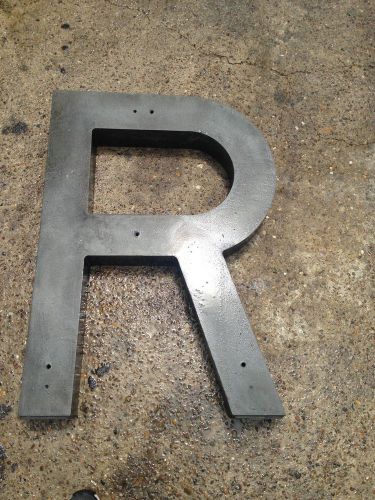 &#034; R &#034; Block Style Metal Letter 30 in L 22 in W Sign Statue Art Stamp unfinished