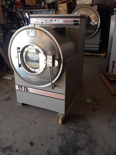 Milnor 55lb Washer Used 30022M5G