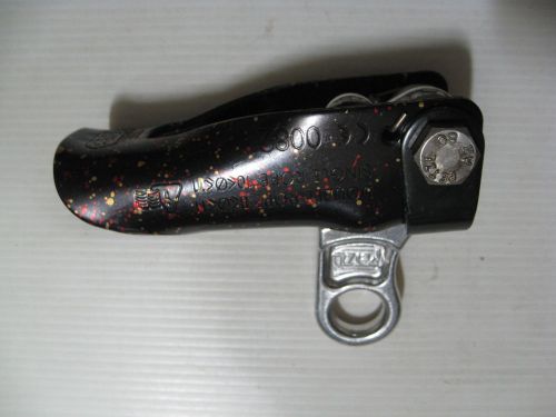 Petzl Shunt, aid rock climbing, rappel, big wall, safety rescue, LIGHT USE!