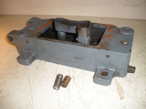 Vintage Briggs &amp; Stratton Gas Engine model &#034;FI&#034; Base #68131