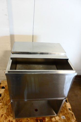 HEAVY DUTY STAINLESS STEEL ICE BIN WITH LID WITH COLD PLATE 7 IN AND OUT LINES