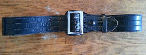 Leather police duty belt with buckle