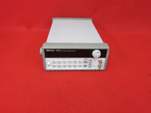 HP 33120A 15 MHz Function / Arbitrary Waveform Generator W/ Opt 001