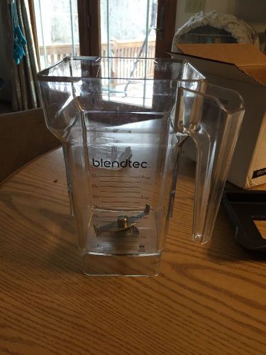 Blendtec 40-615-06 3-Quart Blender Jar Blender 32 Ounce