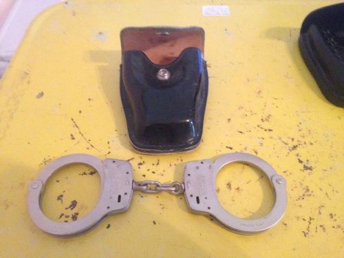 Vintage Smith &amp; Wesson And Peerless Handcuff Set With Case Holster