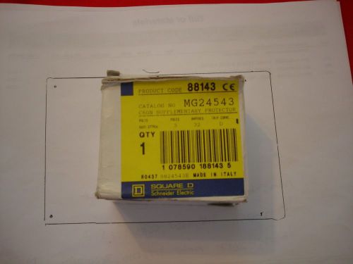 SQUARE D MG24543 - 3 pole, 32 amps Circuit breaker C60N supplementary protector