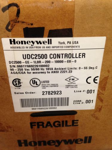 Honeywell UDC2500 Controller DC2500-EE-1L0R-200-10000-E0-0 New in Box