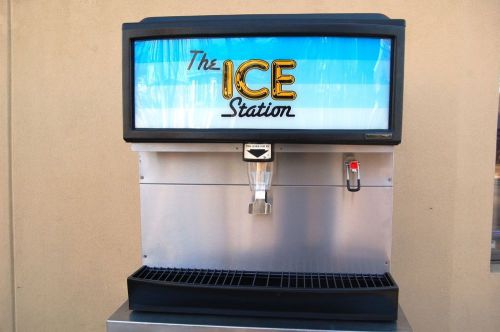 Scotsman Ice Dispenser, IS220S-LF-1A Great Condition with Floor Stand