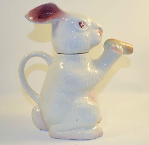 Vintage Kitsch Bob Tail Rabbit Figural Tea Pot H.J Wood England Tony Wood studio