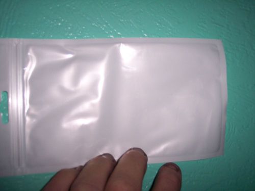 100 PLASTIC HANGING 4X6 ENVELOPES WITH WHITE BACK AND ZIPPER LOCK TOP