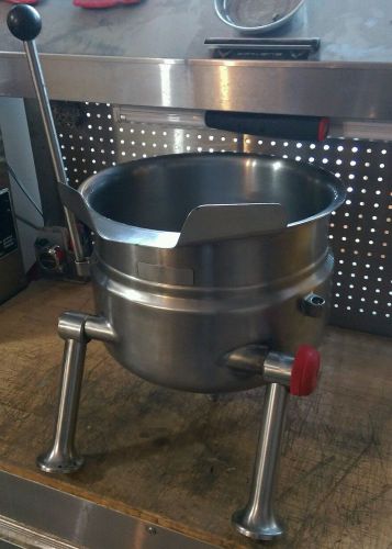 Cleveland 6 Gal Tilting Steam Kettle Model# KDT-6T OUR#2