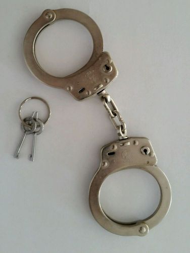 SMITH &amp; WESSON S&amp;W Chain Link Model 104 High Security Handcuffs + Keys! 350107