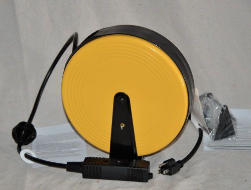 BAYCO SL-800 Yellow Retractable Cord Reel 10 Amps 30  ft