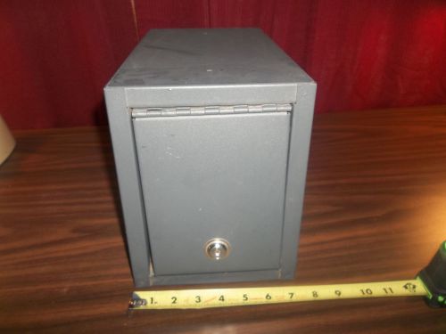 Vintage heavy metal lock box 13&#034; x 9 1/4&#034; x 7 1/4&#034; grey gun box safe lot#1060