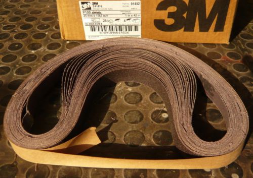 25 NOS 3M 1 X 42&#034; Fabrilok Production Sanding Belts Cloth Resin Bond 100 grit