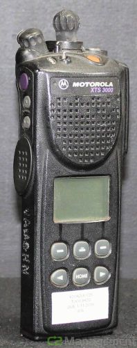 Motorola XTS 3000 Handie Talkie UHF 450-520 MHZ 4W 255 Channel Radio H09SDF9PW7B