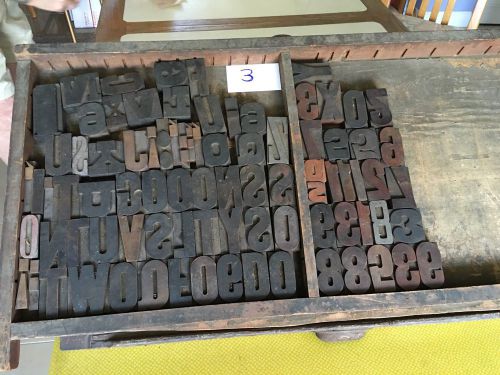 85 PIECES ANTIQUE AND VINTAGE WOOD TYPE VARIOUS SIZES AND FONTS. NO TRAY INCL